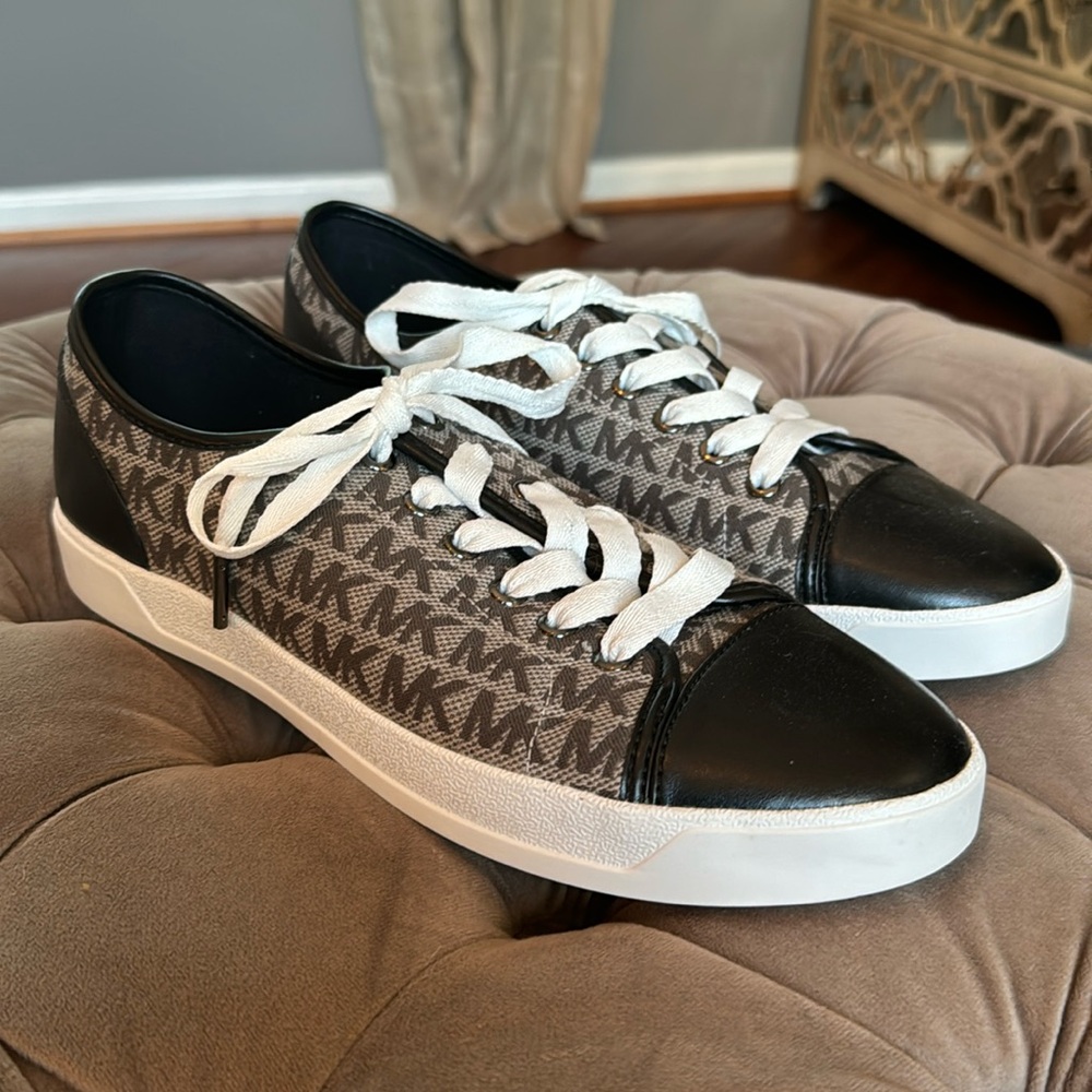 Michael Kors Logo Sneakers NEW